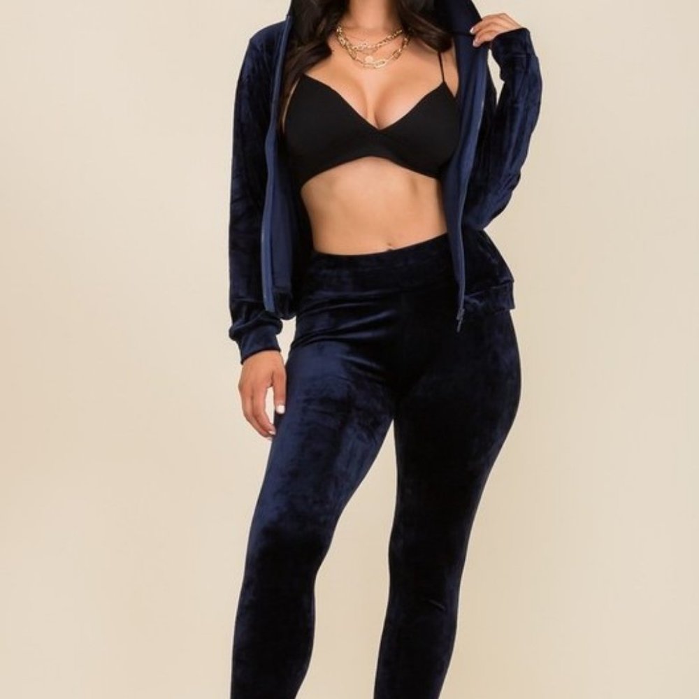 BRAND NEW - VELOUR JOGGER SET - Blue